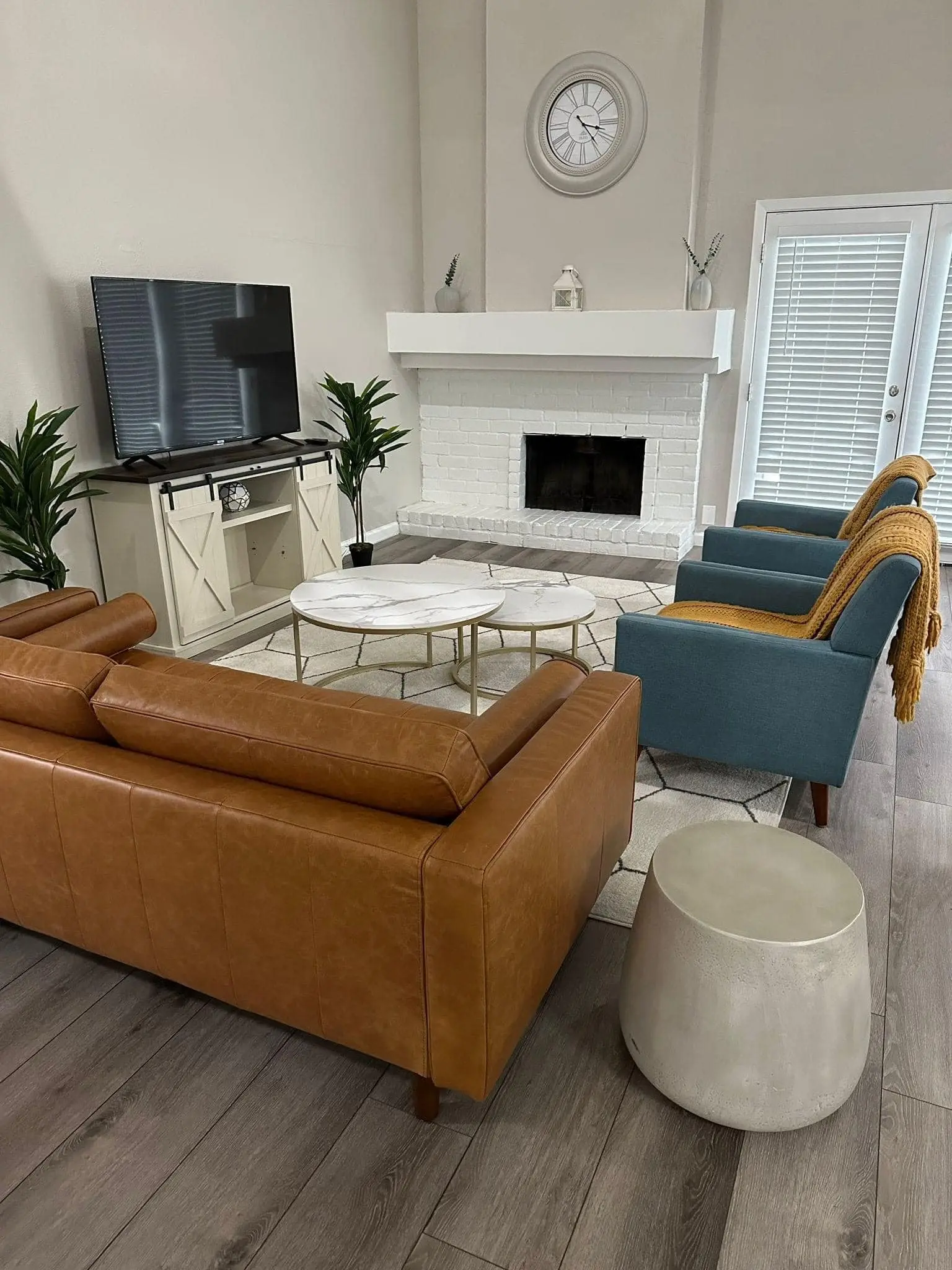 Freshly cleaned living room in a Summit County home, residential cleaning by Ferns and Karla's
